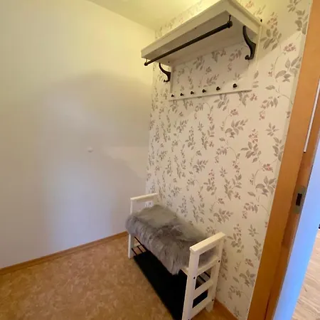 Pod Lesem Apartment